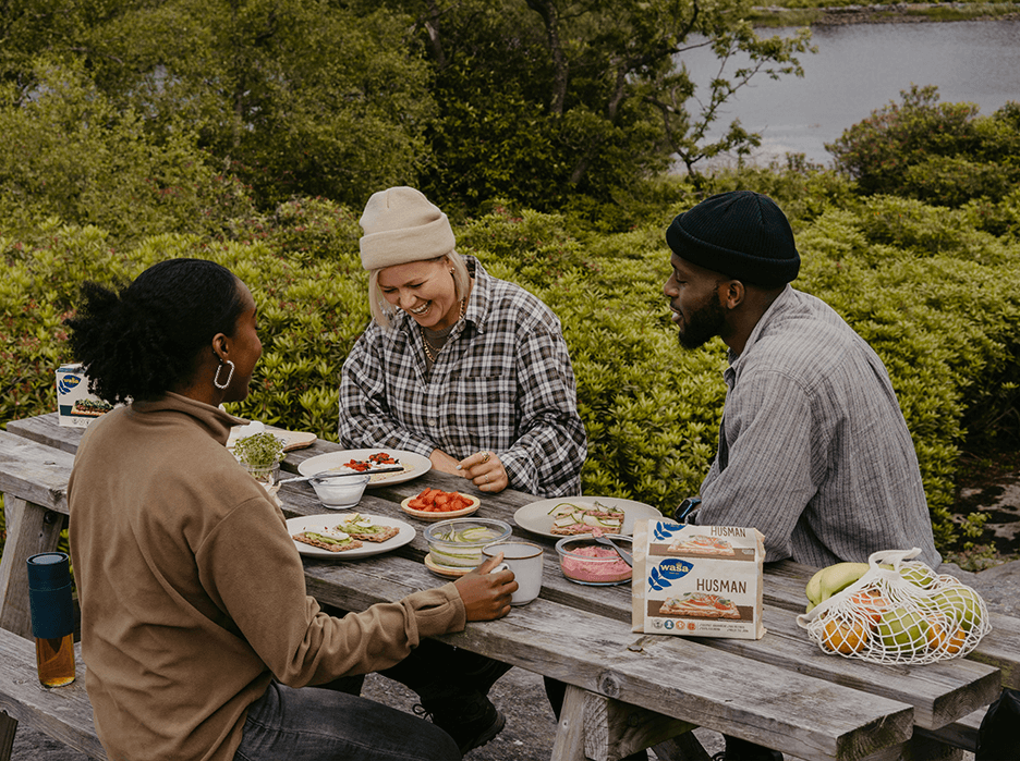 Maximizing Comfort and Space: The Perfect Length of Park Picnic Tables